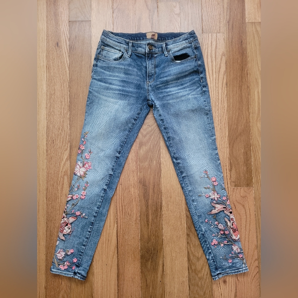 RARE Driftwood Marilyn Embroidered Koi and Flowers Floral Jeans, size 28